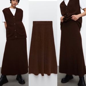 NWT Zara limited edition Knit midi skirt